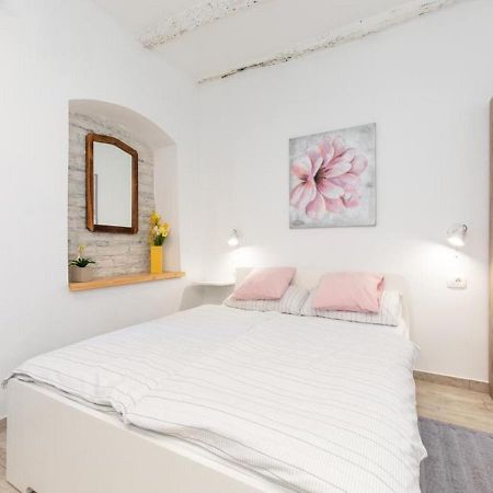 Studio Apartment Sisi Опатия Экстерьер фото
