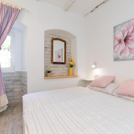 Studio Apartment Sisi Опатия Экстерьер фото